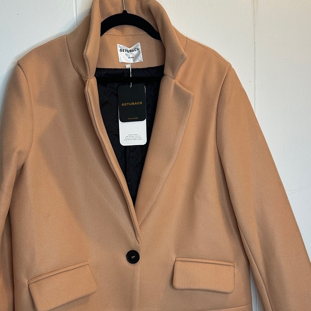 Elegant Tan Trench Coat for Women - Picture 12 of 16